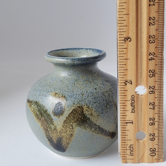 Studio Pottery Vase by Tom Dendy of The Contented Cat Pottery Kelowna, BC - Picture 8 of 9